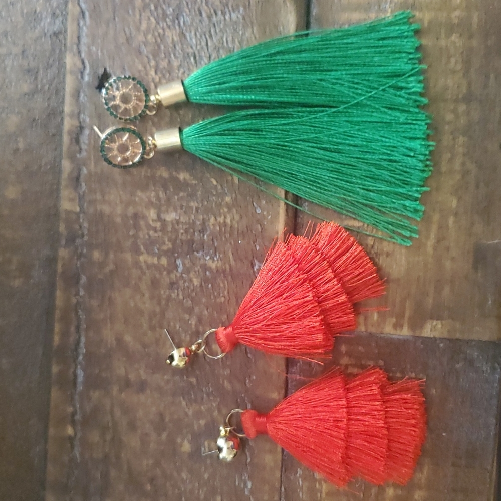 Set of tassel earrings